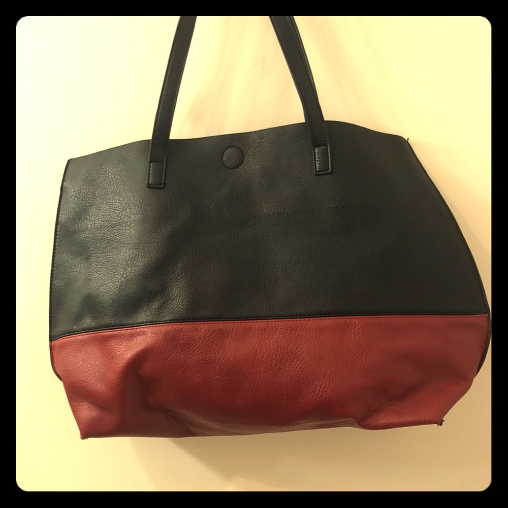 Two-toned Tote bag. Great for traveling